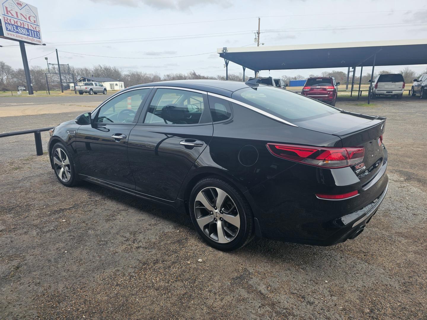 2019 BLACK Kia Optima LX (5XXGT4L36KG) with an 2.4L L4 DOHC 16V engine, 6A transmission, located at 533 S Seven Points BLVD, Seven Points, TX, 75143, (430) 255-4030, 32.313999, -96.209351 - Photo#3